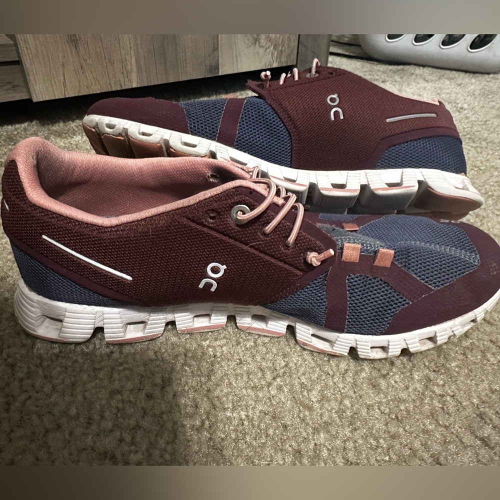 On Running Women's Sneakers in Burgundy and Navy - Picture 10 of 13
